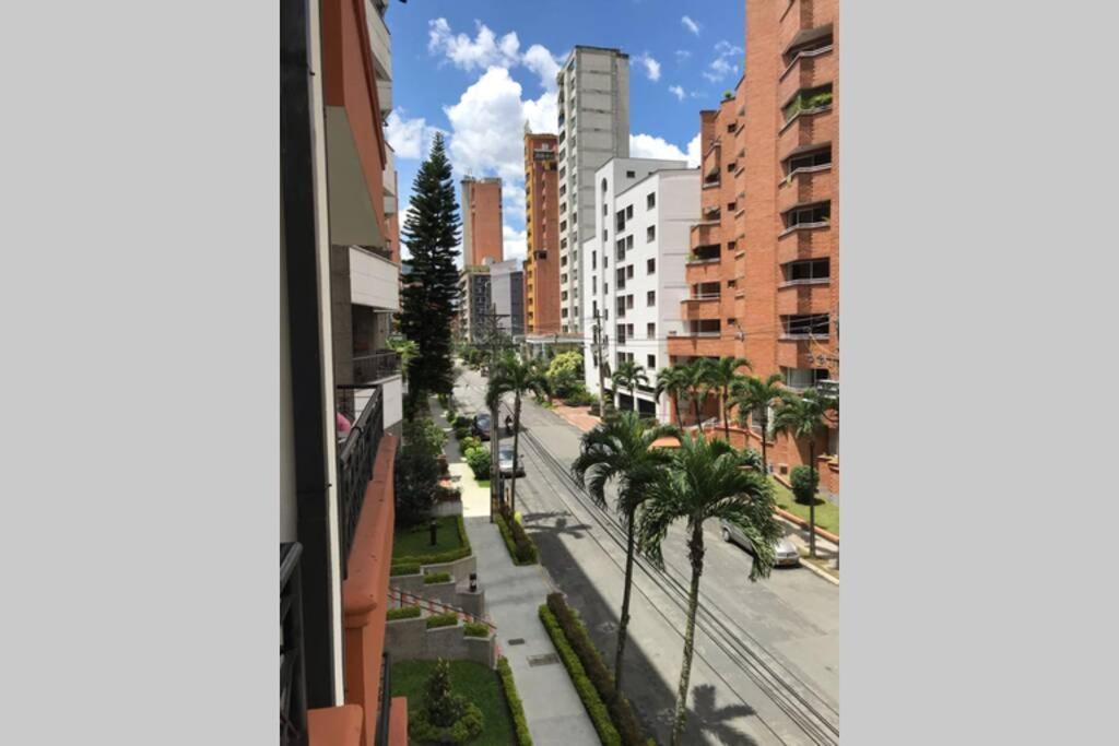 Laureles 301 Apartment Medellin Bagian luar foto